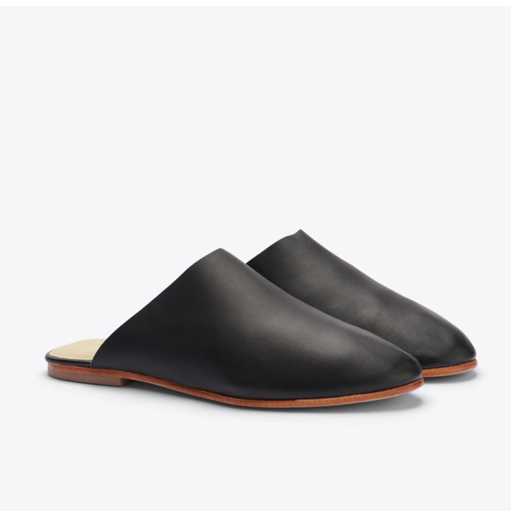Nisolo Mule black leather